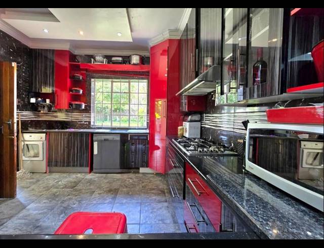 FARM FOR SALE IN WALKERVILLE CENTRAL